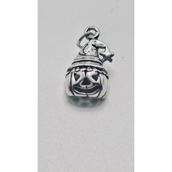 Jack O' Lantern Pumpkin w/ Witch Hat Vintage Sterling Silver Charm 925 - Picture 1 of 2